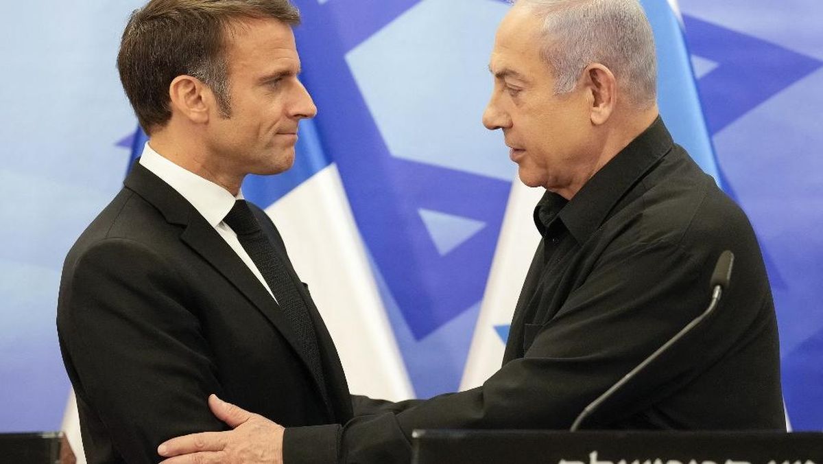 Macron Balas Netanyahu